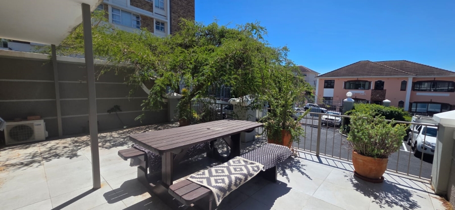2 Bedroom Property for Sale in Gardens Western Cape